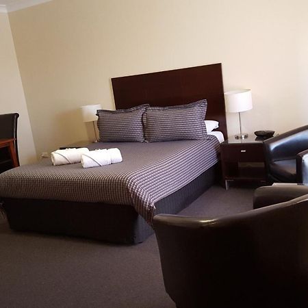 Gateway Motor Inn - Self Check-In Брокен-Гілл Екстер'єр фото