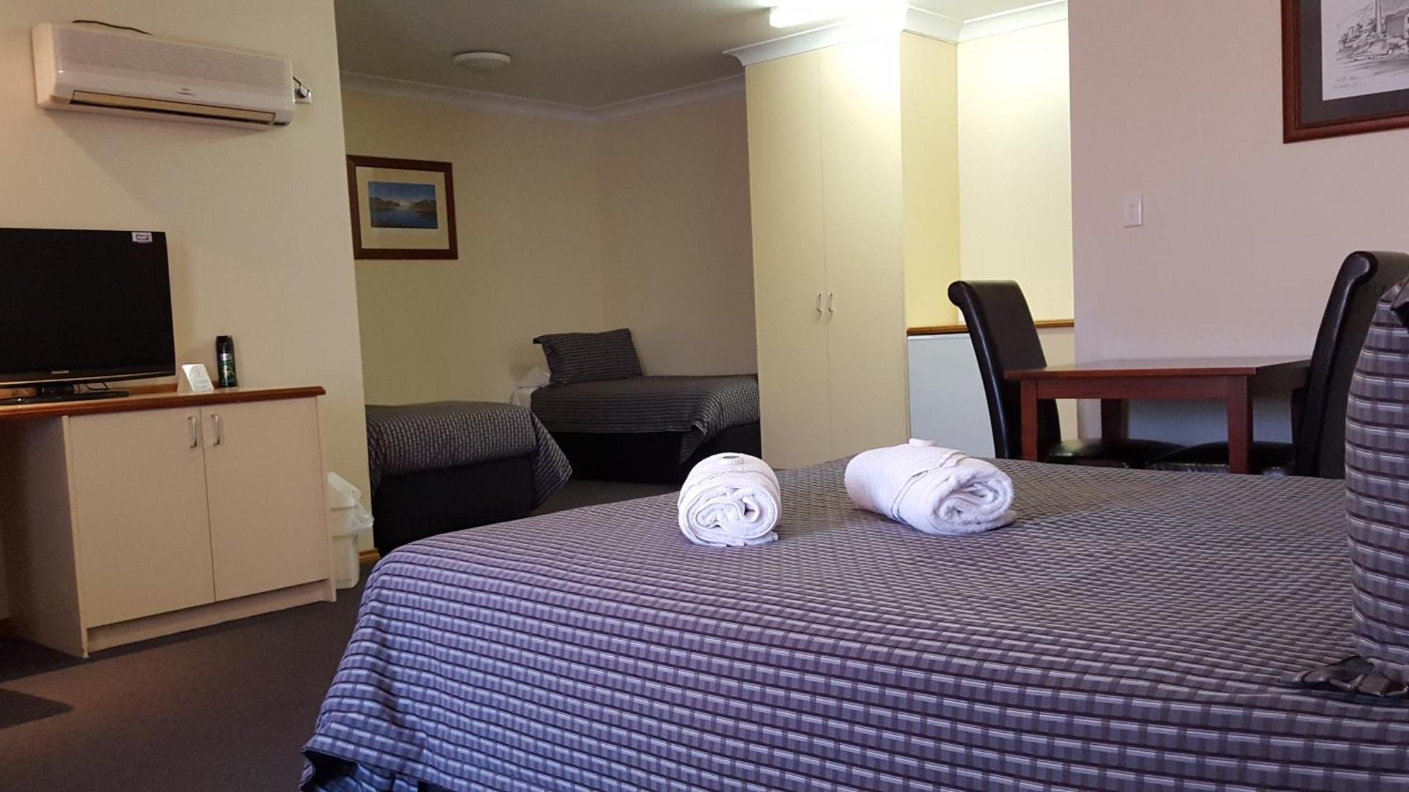 Gateway Motor Inn - Self Check-In Брокен-Гілл Екстер'єр фото