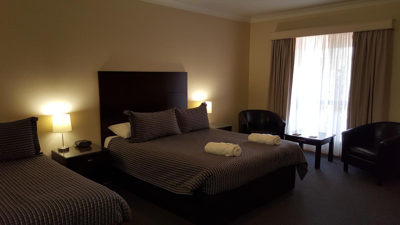 Gateway Motor Inn - Self Check-In Брокен-Гілл Екстер'єр фото